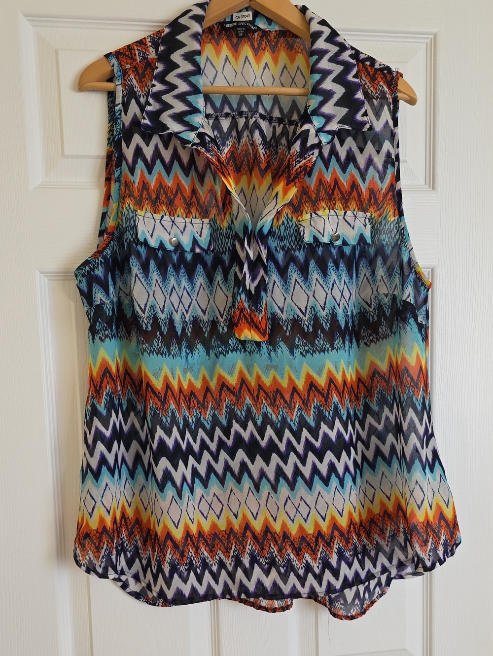 Unique Zone Sleeveless Chevron & Geometric Print Blouse in Blue, Orange, Black